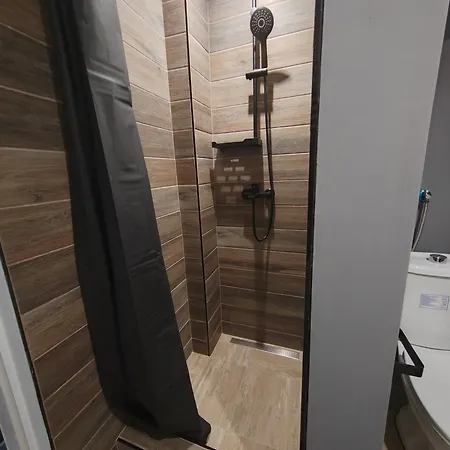 Airport Air 2 شقة Surčin