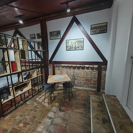 Airport Air 2 * Surčin