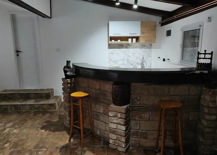 Διαμέρισμα Airport Air 2 *